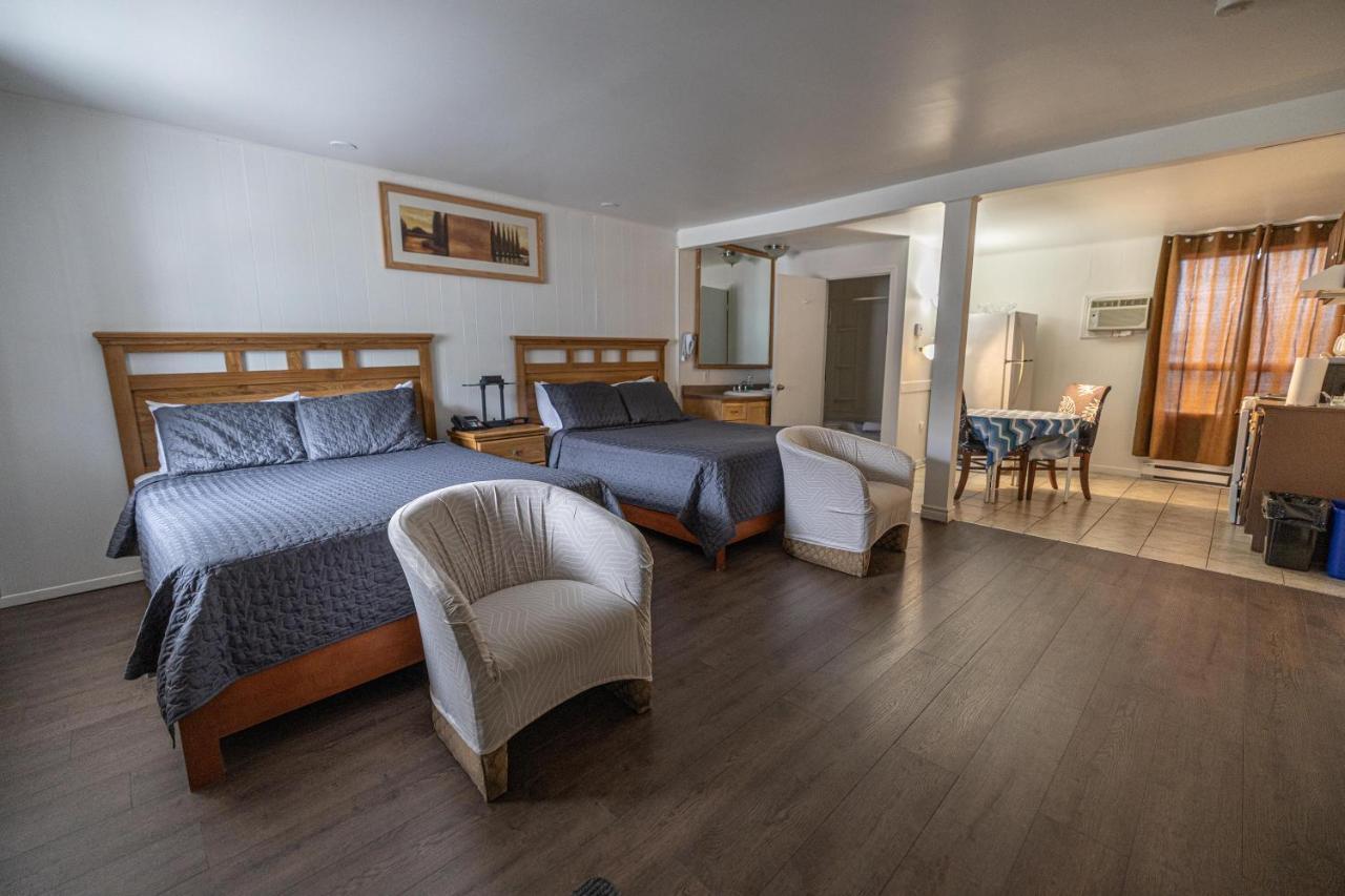 Motel Deblois Sainte-Anne-de-Beaupré Екстериор снимка