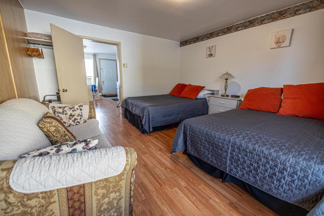 Motel Deblois Sainte-Anne-de-Beaupré Екстериор снимка