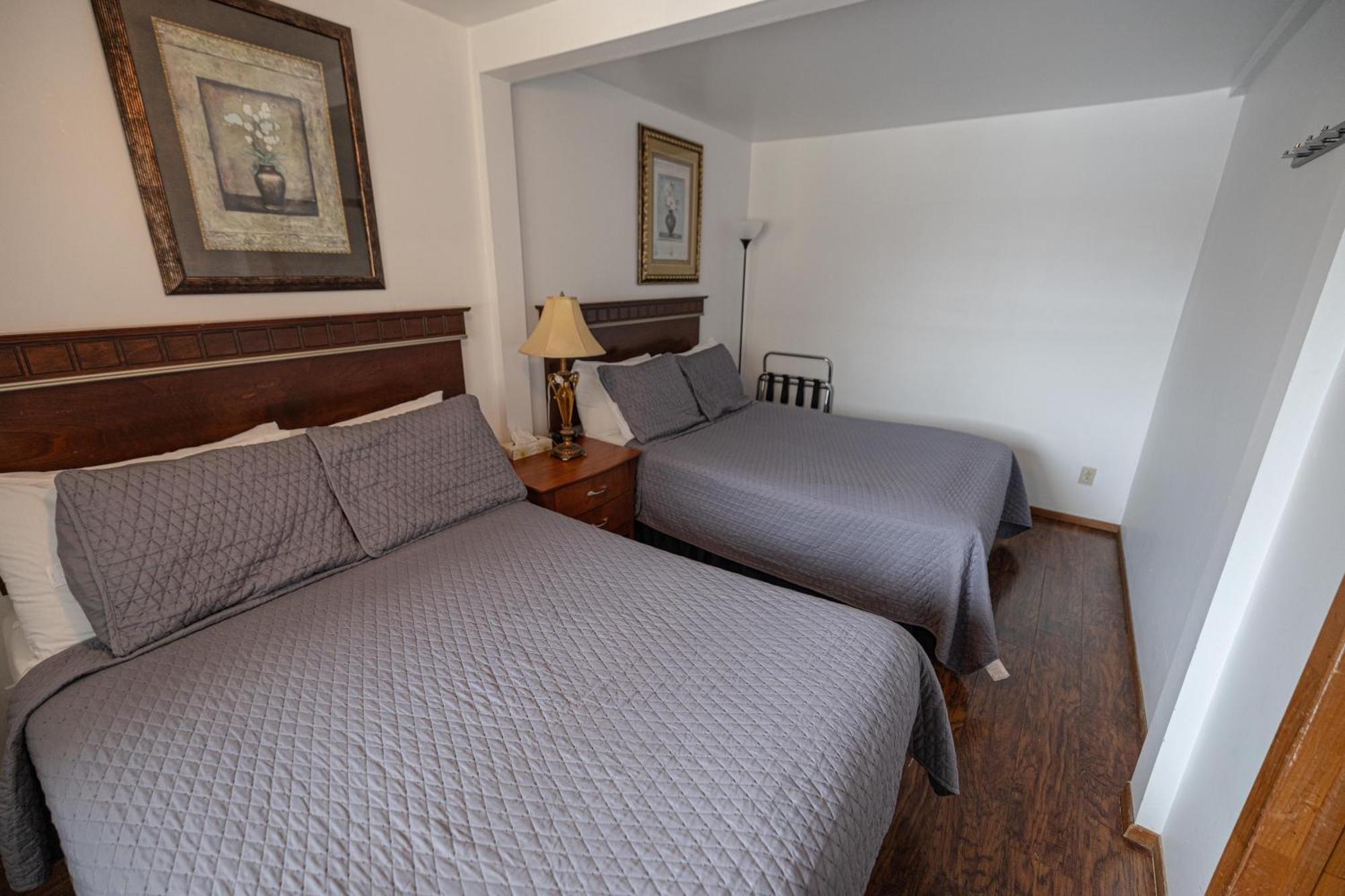 Motel Deblois Sainte-Anne-de-Beaupré Екстериор снимка