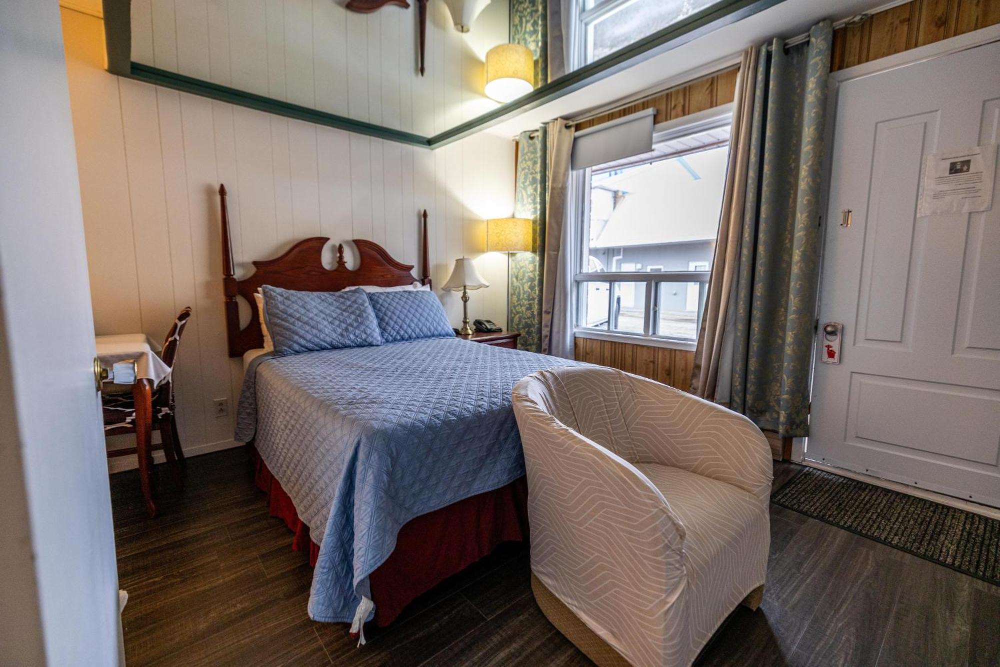 Motel Deblois Sainte-Anne-de-Beaupré Екстериор снимка