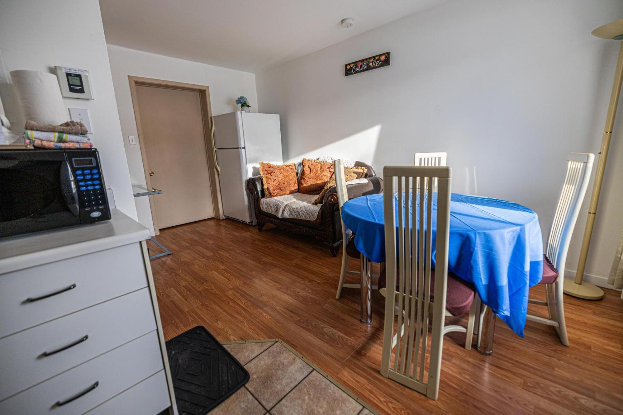 Motel Deblois Sainte-Anne-de-Beaupré Екстериор снимка