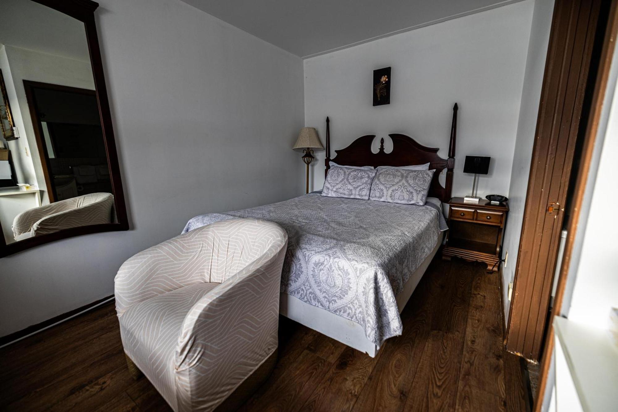 Motel Deblois Sainte-Anne-de-Beaupré Екстериор снимка