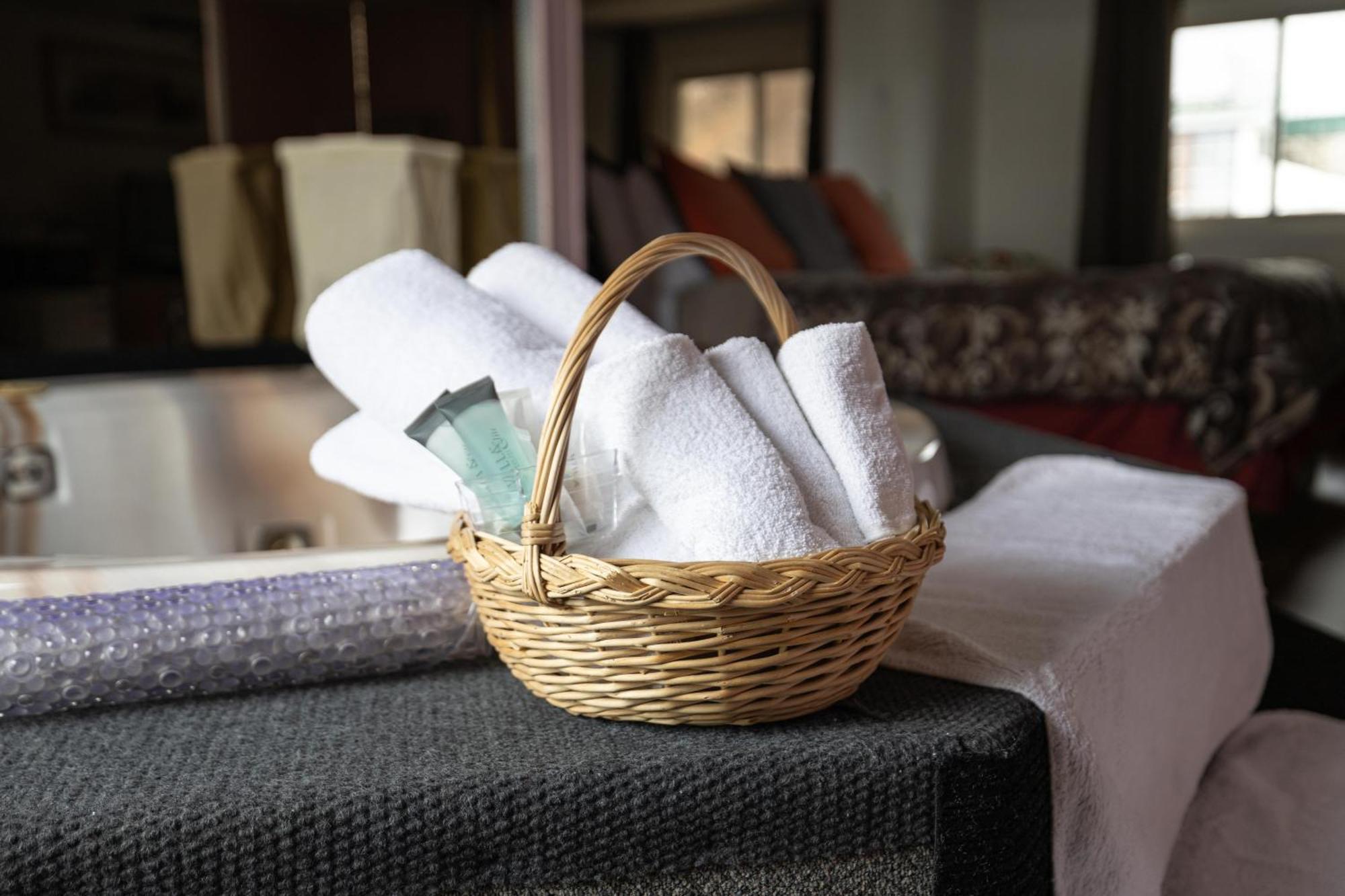 Motel Deblois Sainte-Anne-de-Beaupré Екстериор снимка