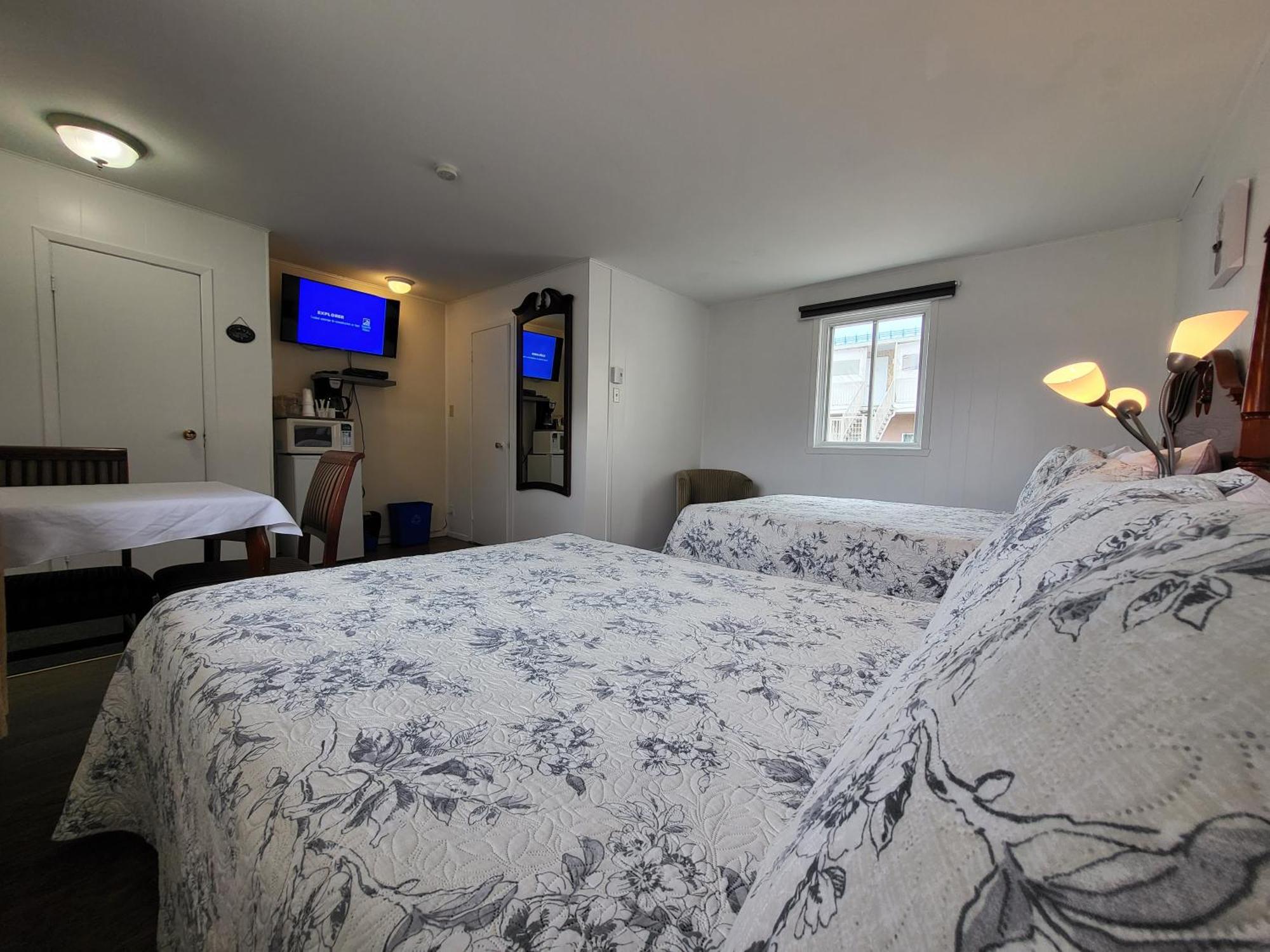 Motel Deblois Sainte-Anne-de-Beaupré Стая снимка