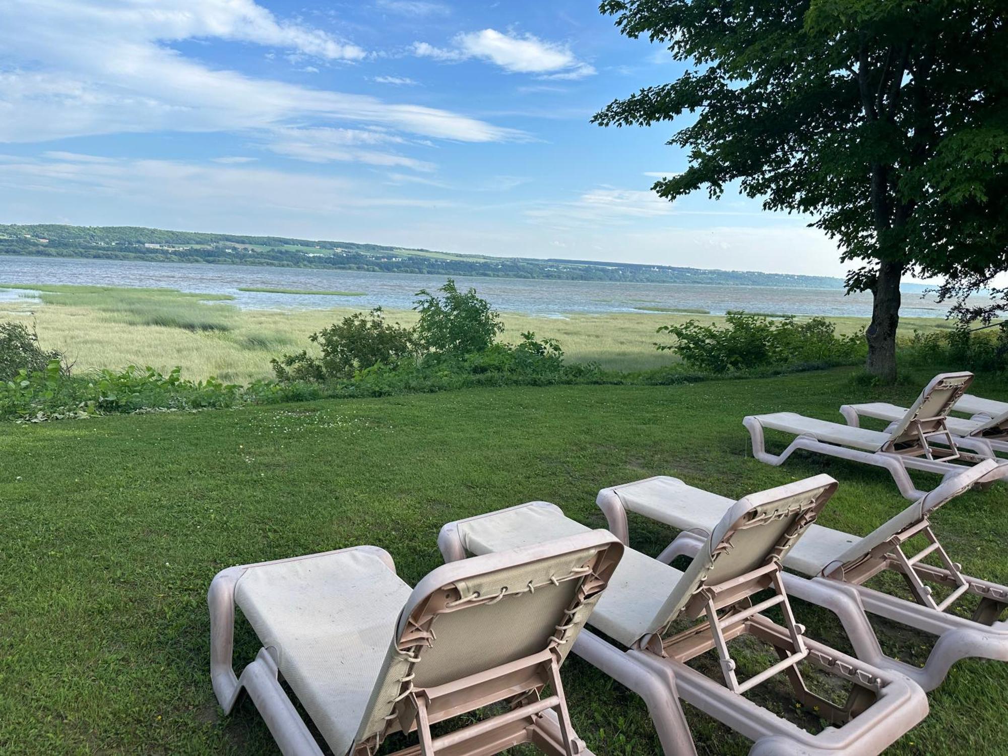 Motel Deblois Sainte-Anne-de-Beaupré Екстериор снимка